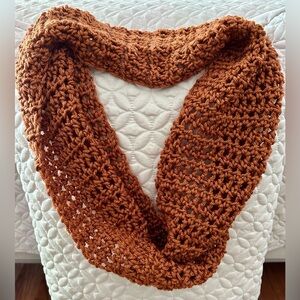 Handmande Infinity Scarf